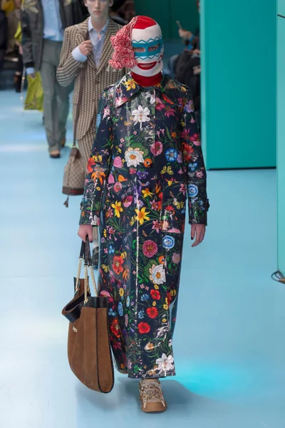 Look 35